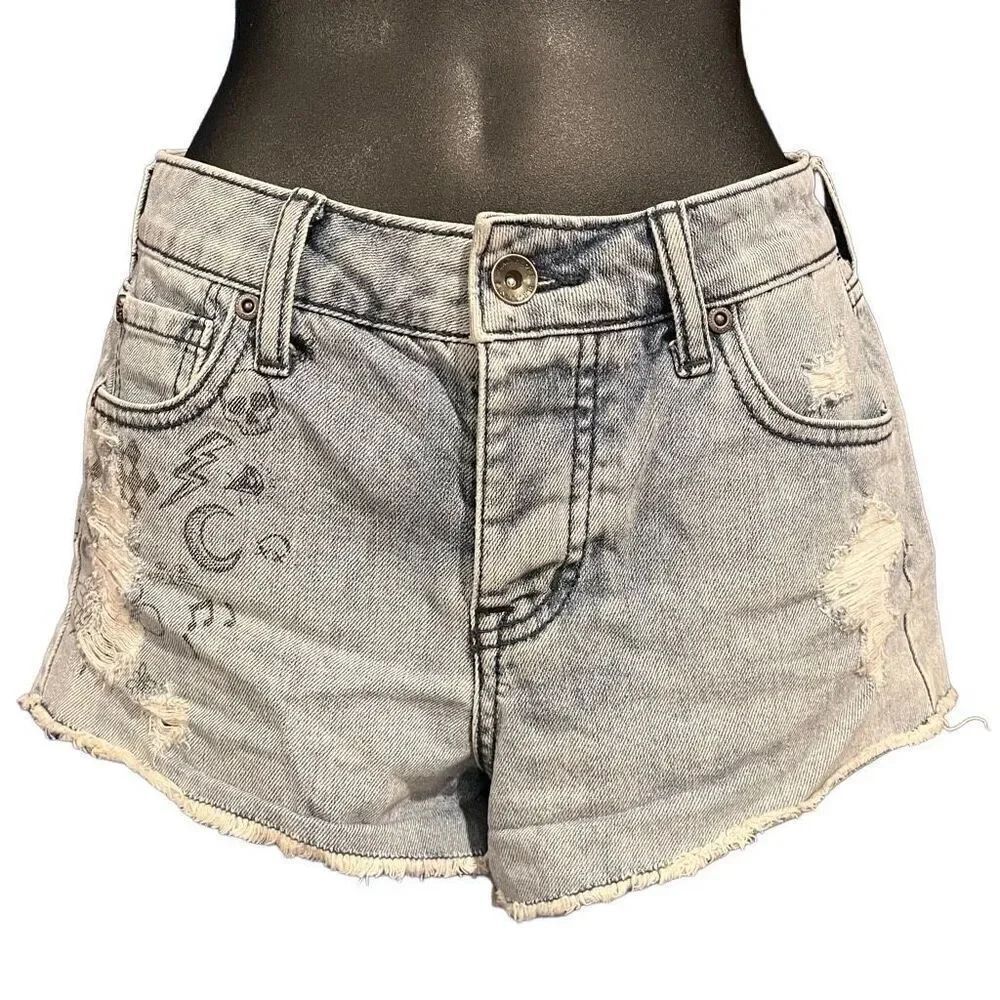 Hot Topic Blackheart High Rise Drawing Sketch Shorts Junior’s 1